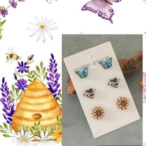 New- set of cute wooden earrings